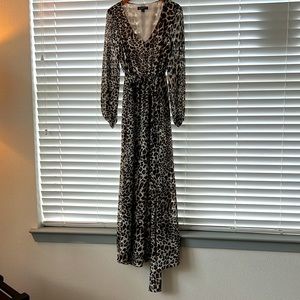 Beautiful maxi leopard dress